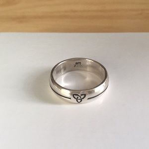 .925 Sterling Silver Celtic Band Ring Size 9